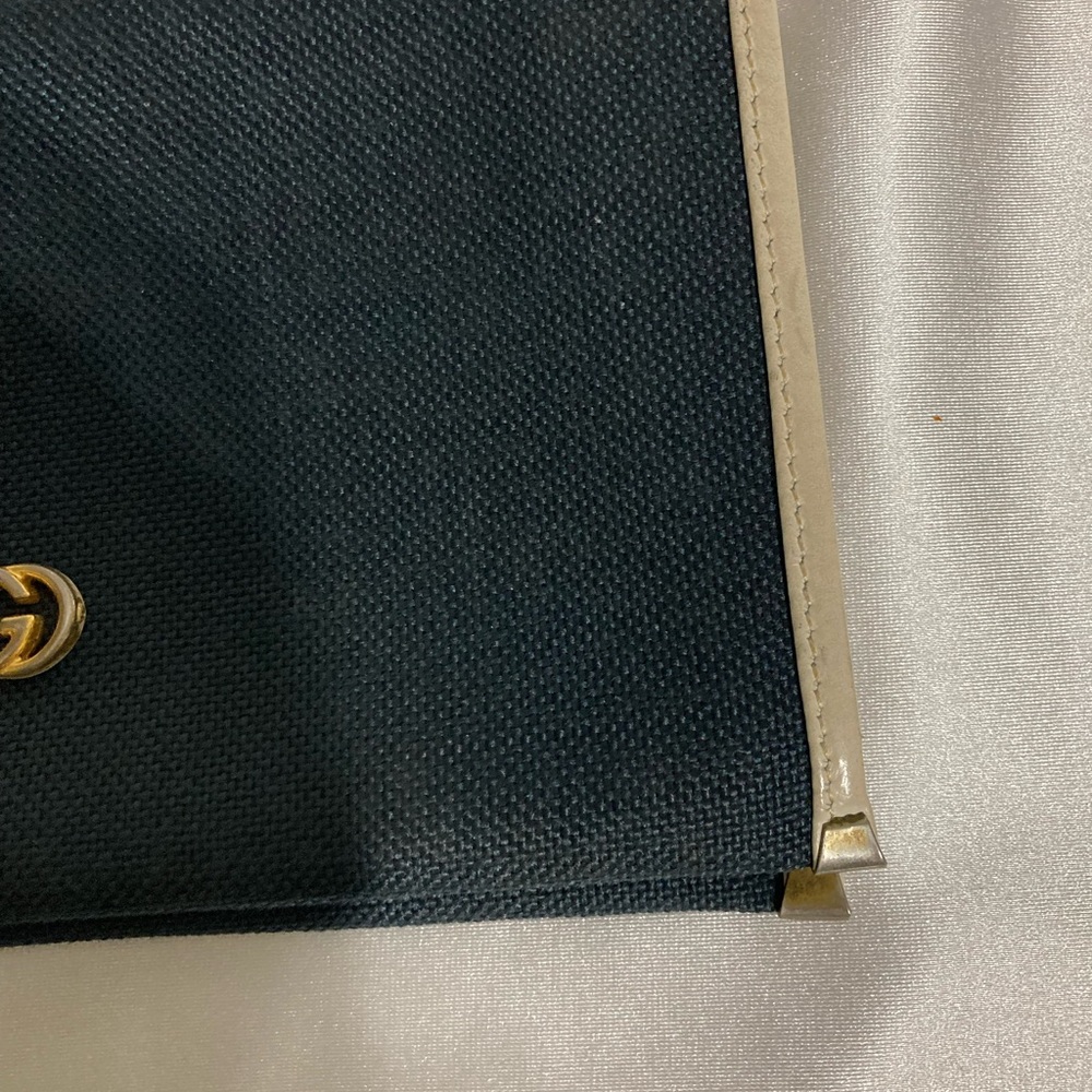 Gucci Vintage Rare Clutch. Authentic Used Condition - Picture 10 of 12